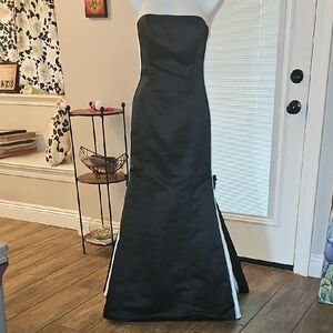 Gunne Sax Black and Blue Strapless Sheath Dress with Slit